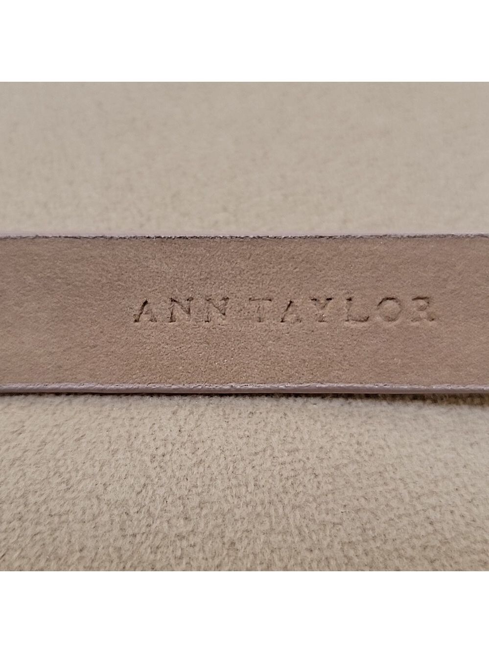 Ann Taylor Two Toned Yellow Tan Women's Skinny Belt Size Medium EUC - Picture 5 of 10